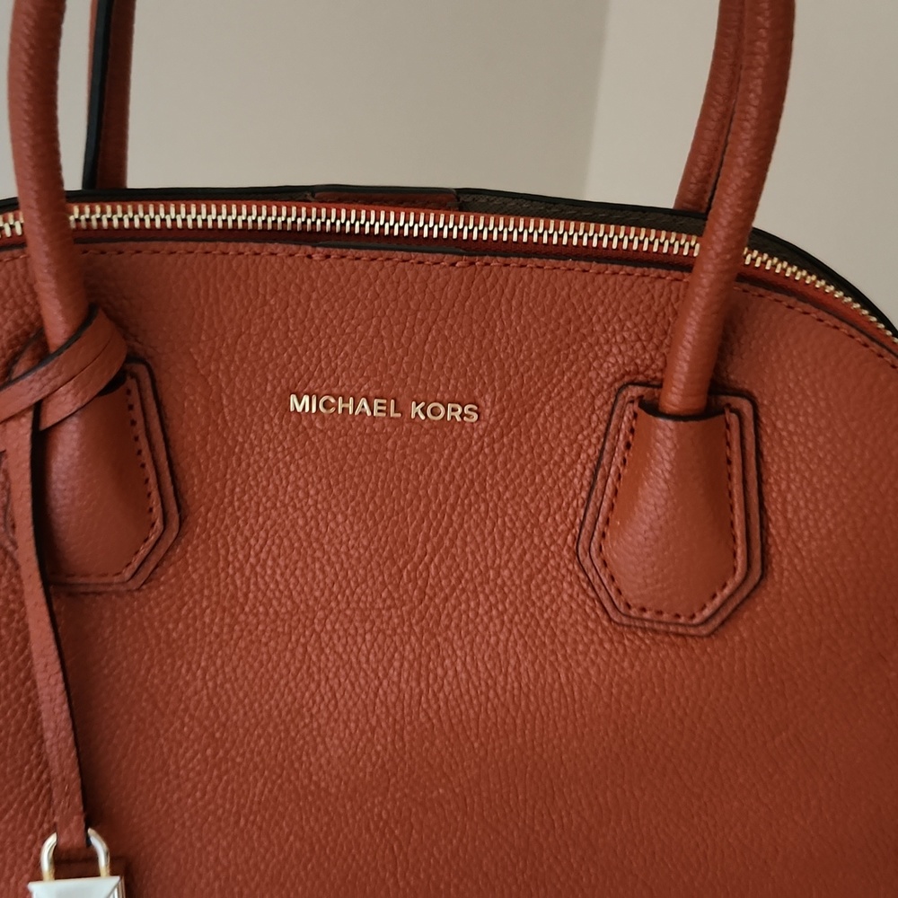 MK Handbag - Picture 3 of 5